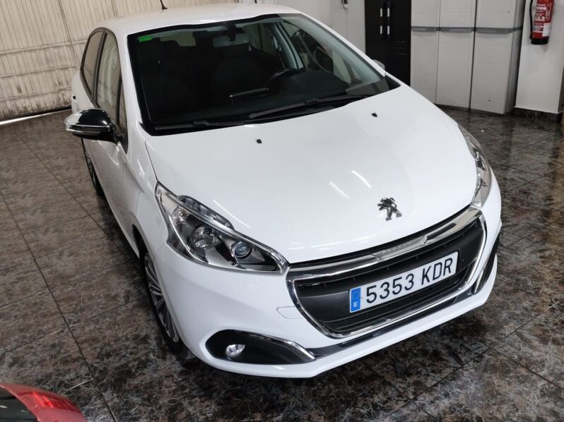 PEUGEOT 208 1.6HDI STYLE lleno