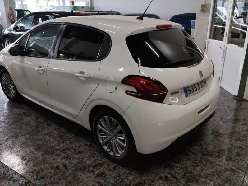 PEUGEOT 208 1.6HDI STYLE lleno