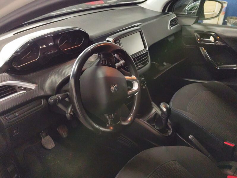 PEUGEOT 208 1.6HDI STYLE lleno