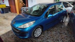 PEUGEOT 207 1.4i X-LINE